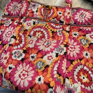 Vera Bradley Tote in EXCELLENT Condition!